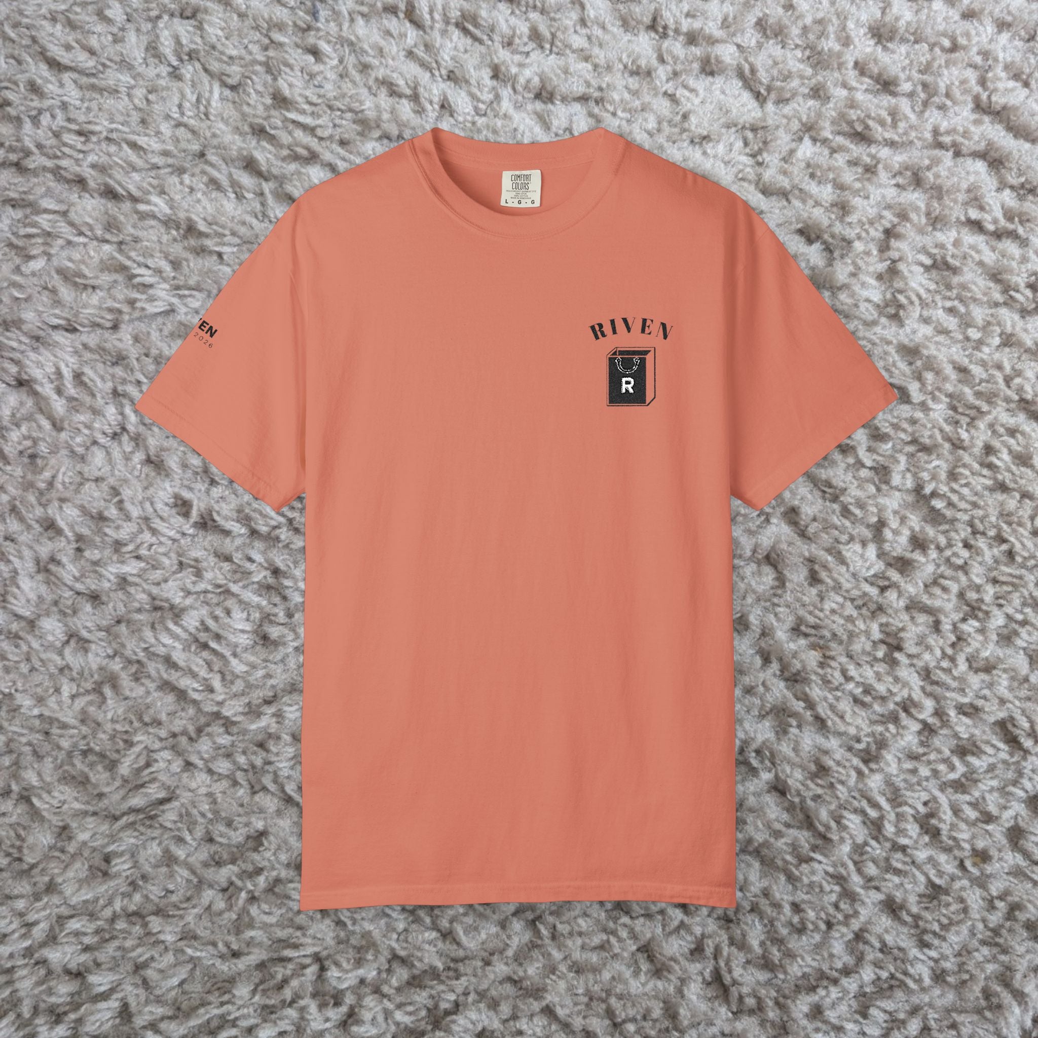 River Bear Graphic T-Shirt — Minimal Outdoor Crew Tee