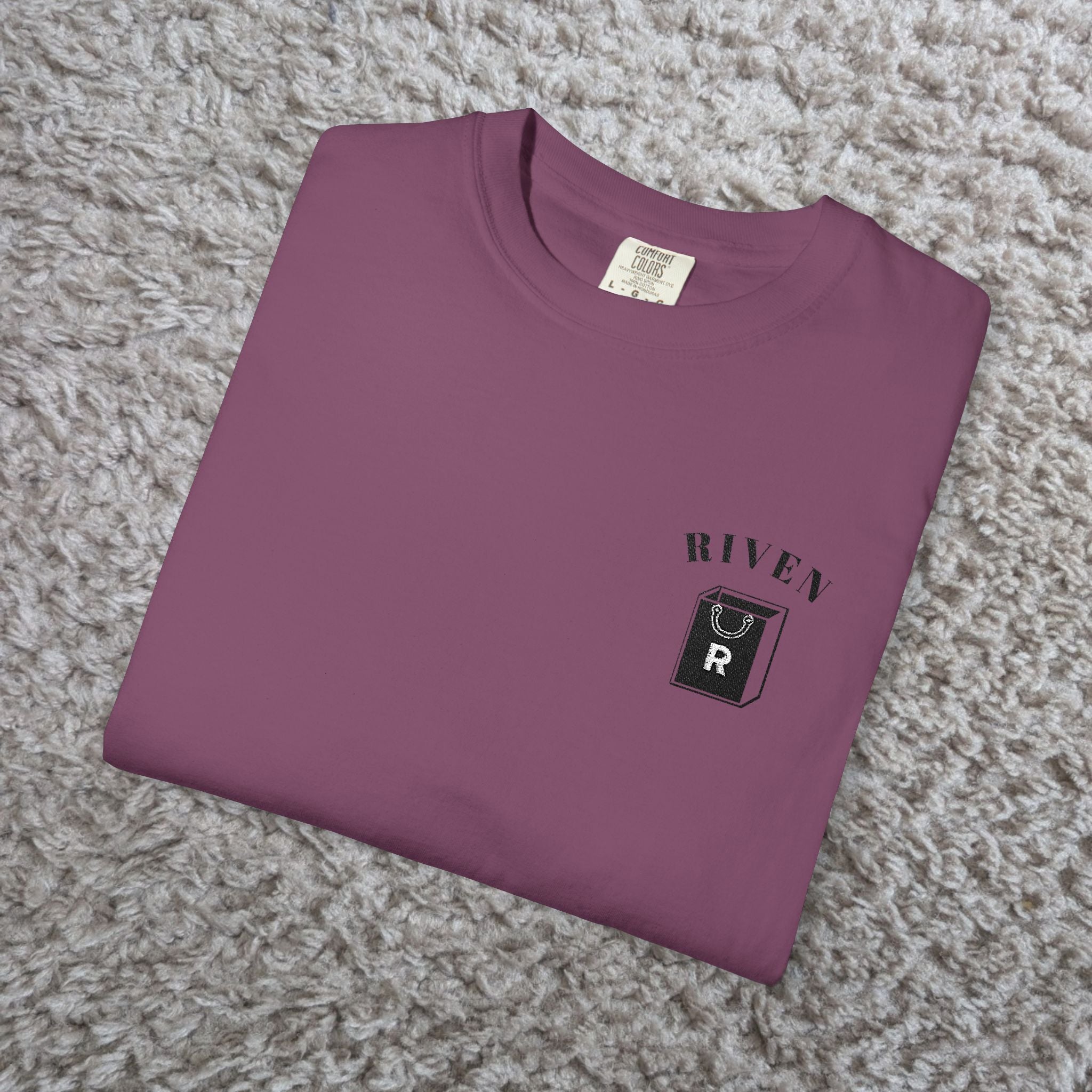 River Bear Graphic T-Shirt — Minimal Outdoor Crew Tee