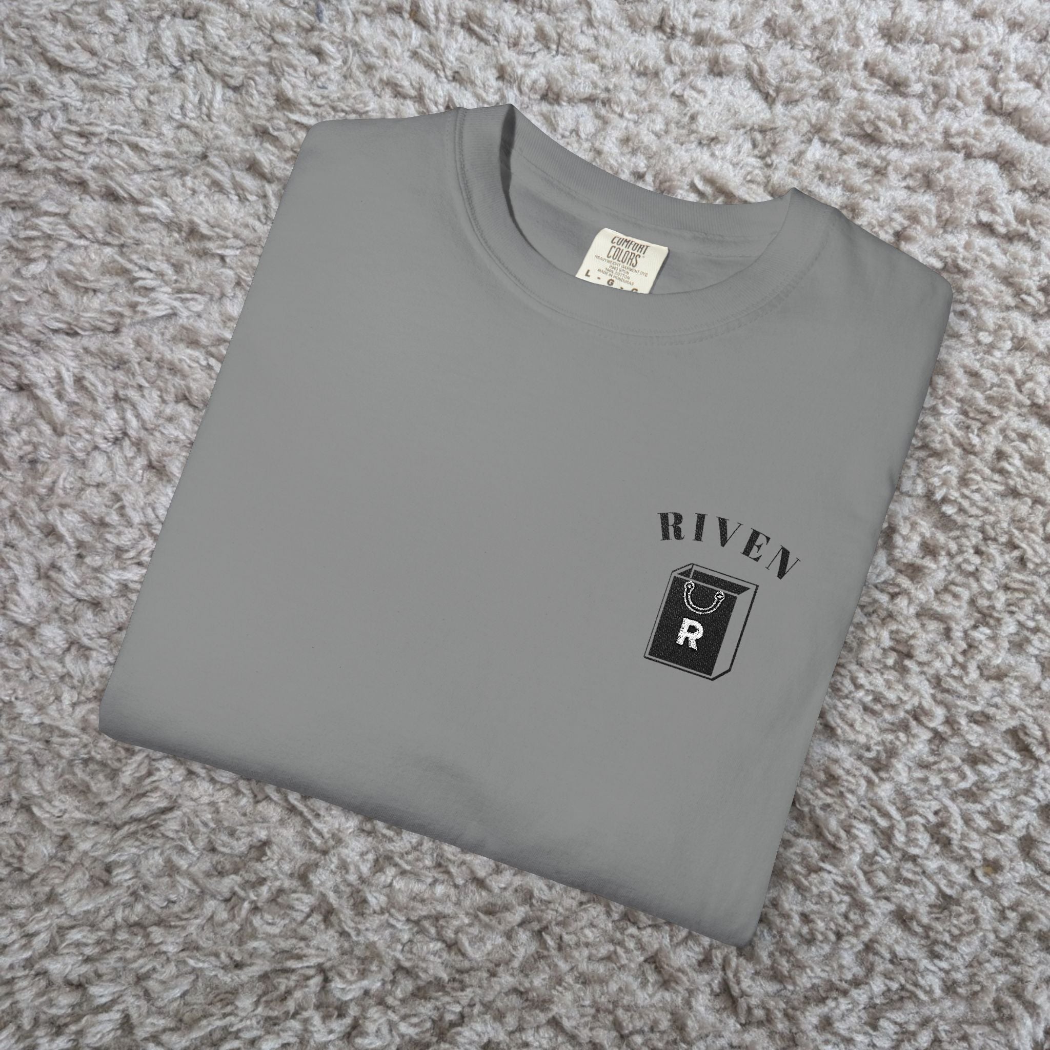 River Bear Graphic T-Shirt — Minimal Outdoor Crew Tee