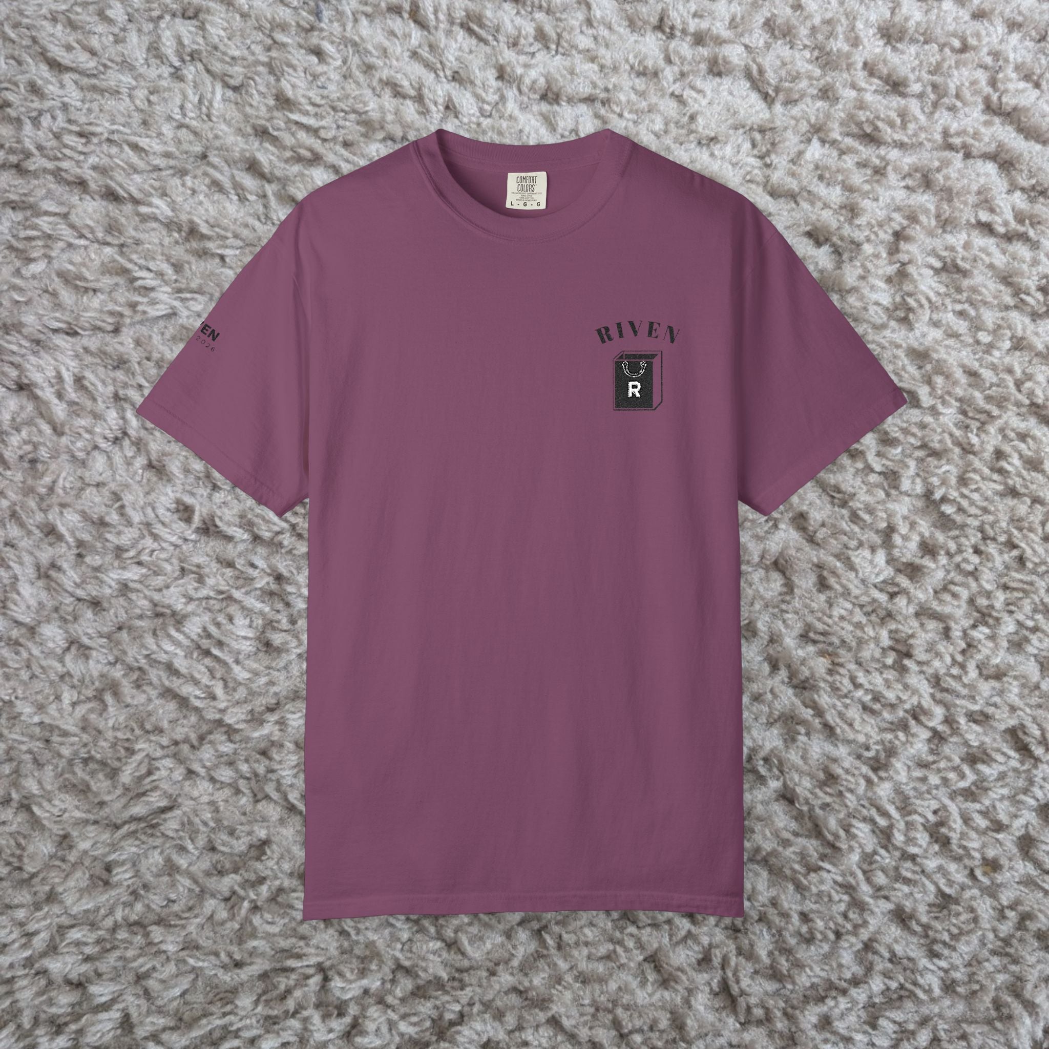 River Bear Graphic T-Shirt — Minimal Outdoor Crew Tee