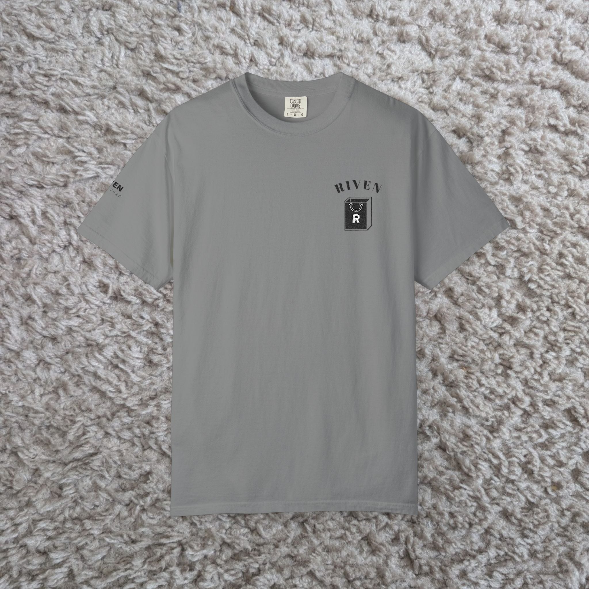 River Bear Graphic T-Shirt — Minimal Outdoor Crew Tee