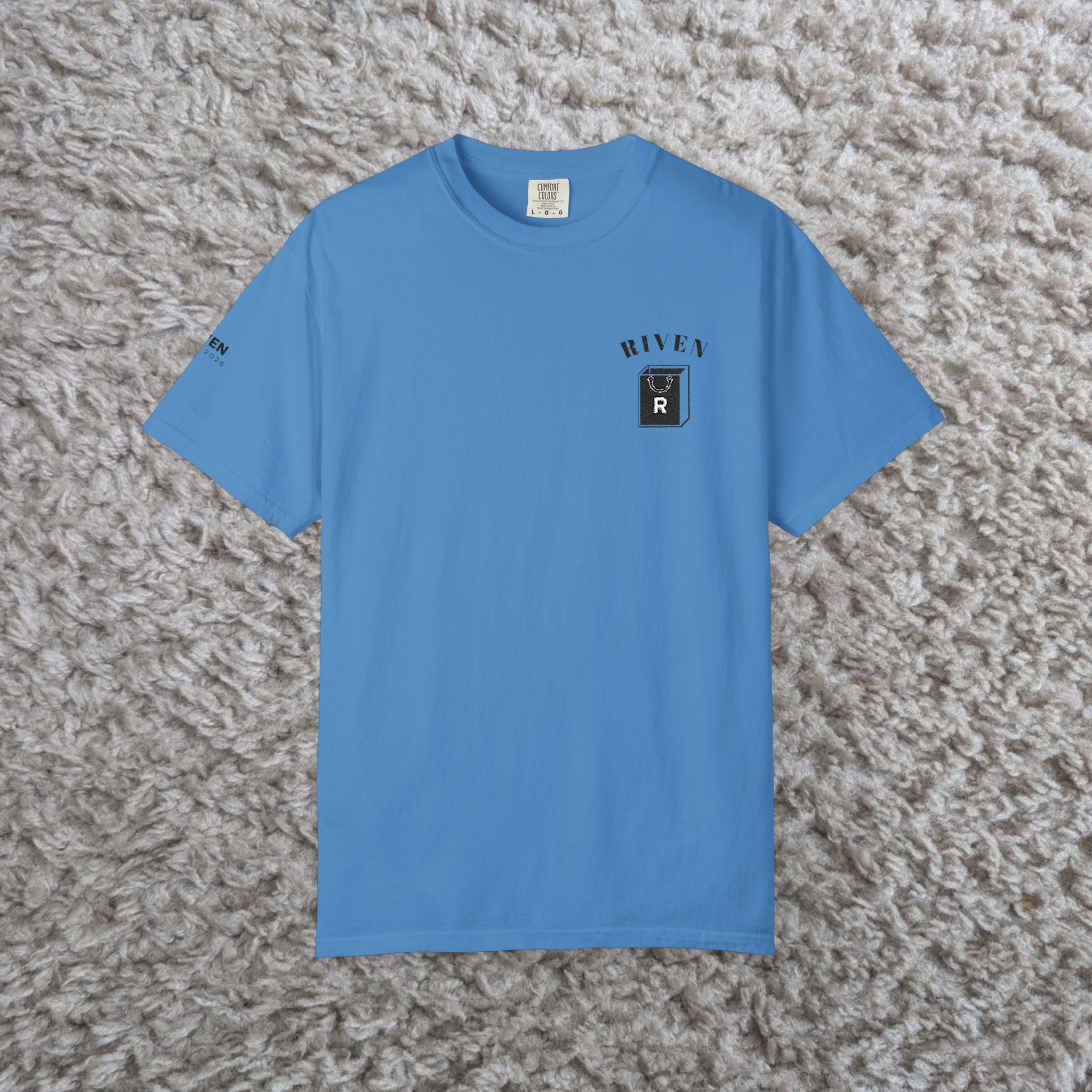 River Bear Graphic T-Shirt — Minimal Outdoor Crew Tee