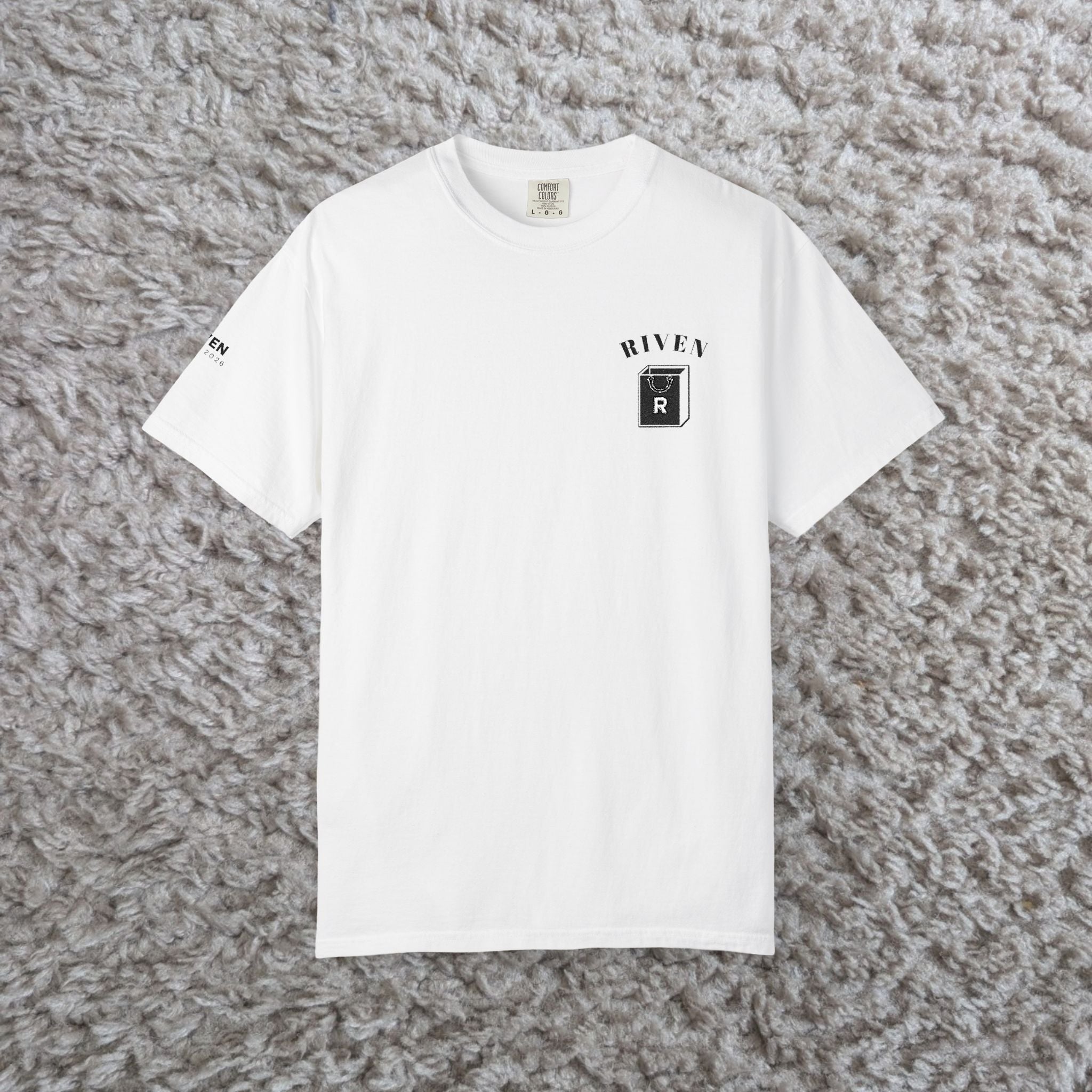 River Bear Graphic T-Shirt — Minimal Outdoor Crew Tee