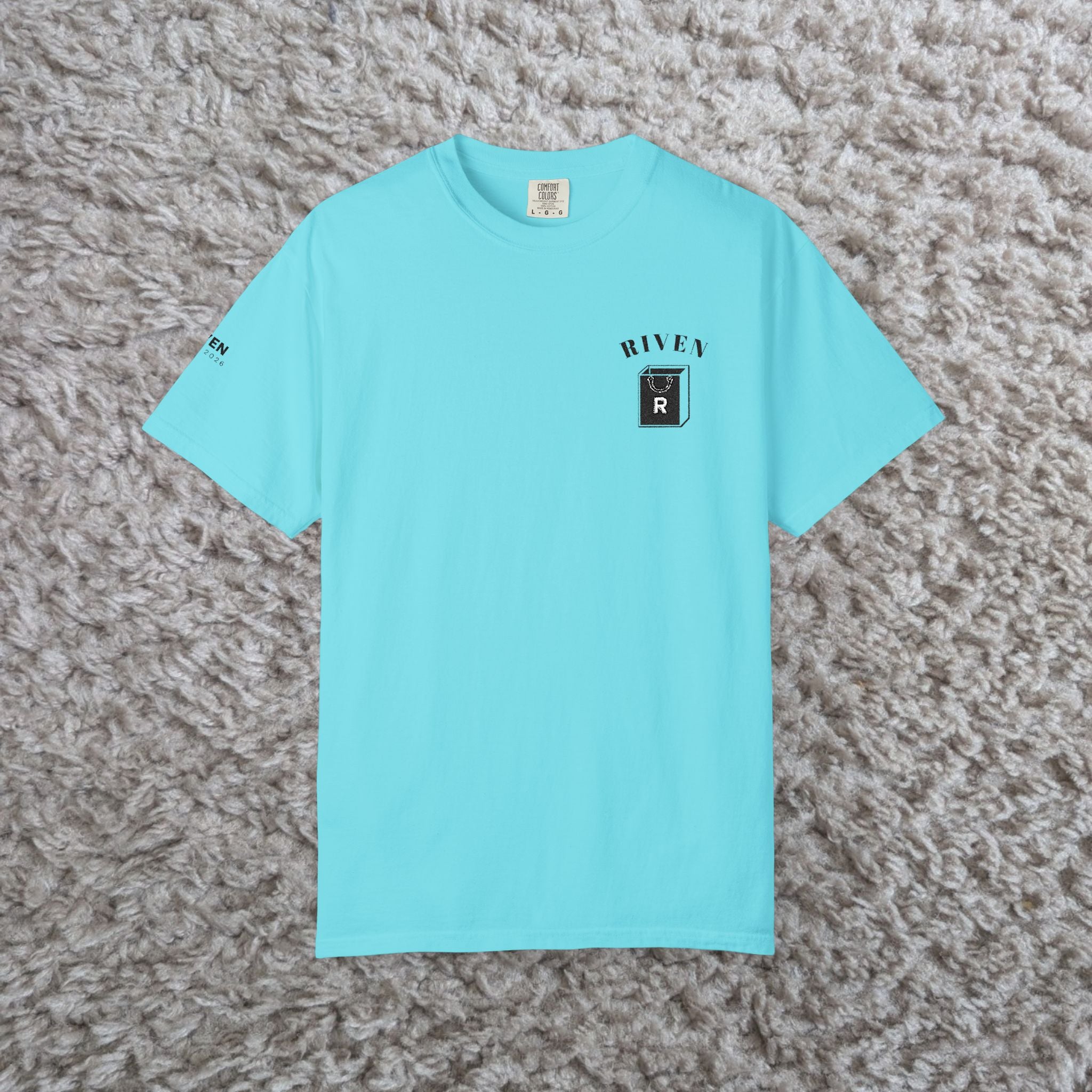 River Bear Graphic T-Shirt — Minimal Outdoor Crew Tee