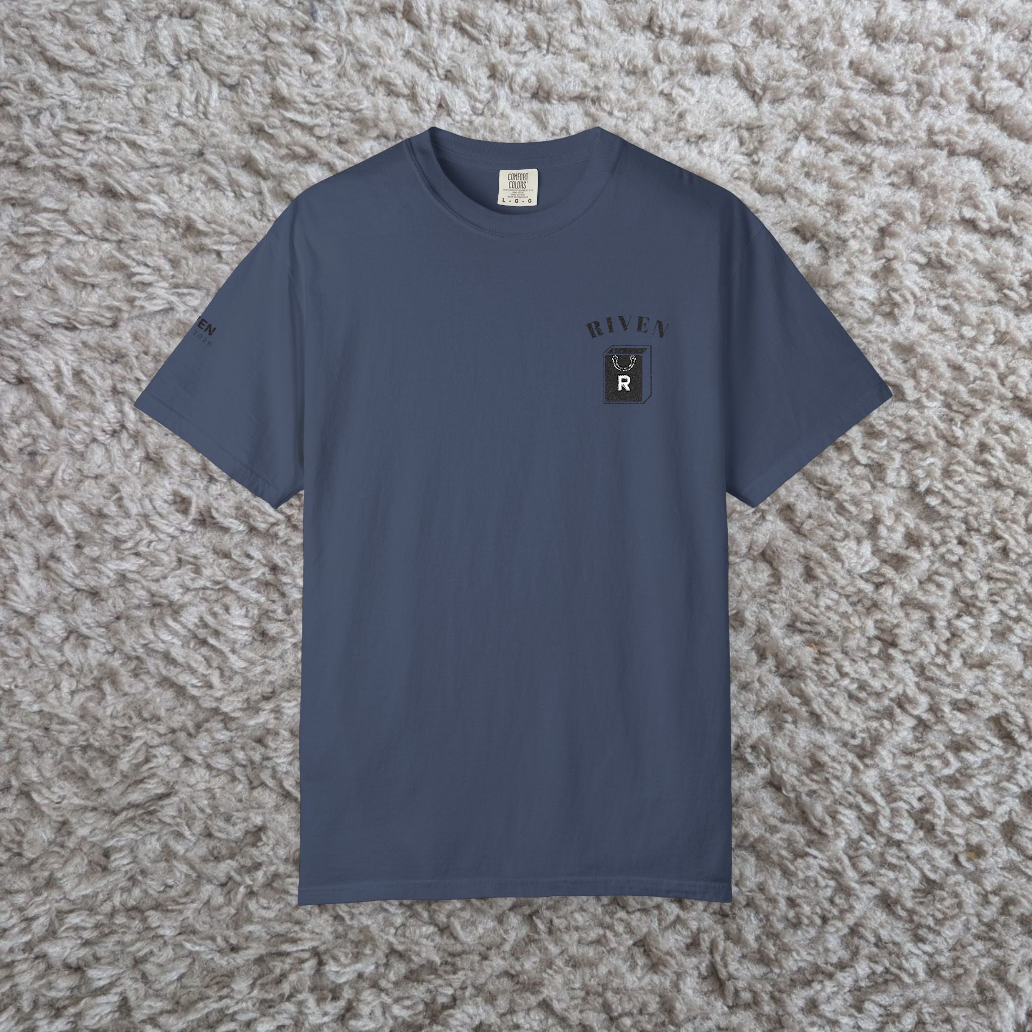 River Bear Graphic T-Shirt — Minimal Outdoor Crew Tee