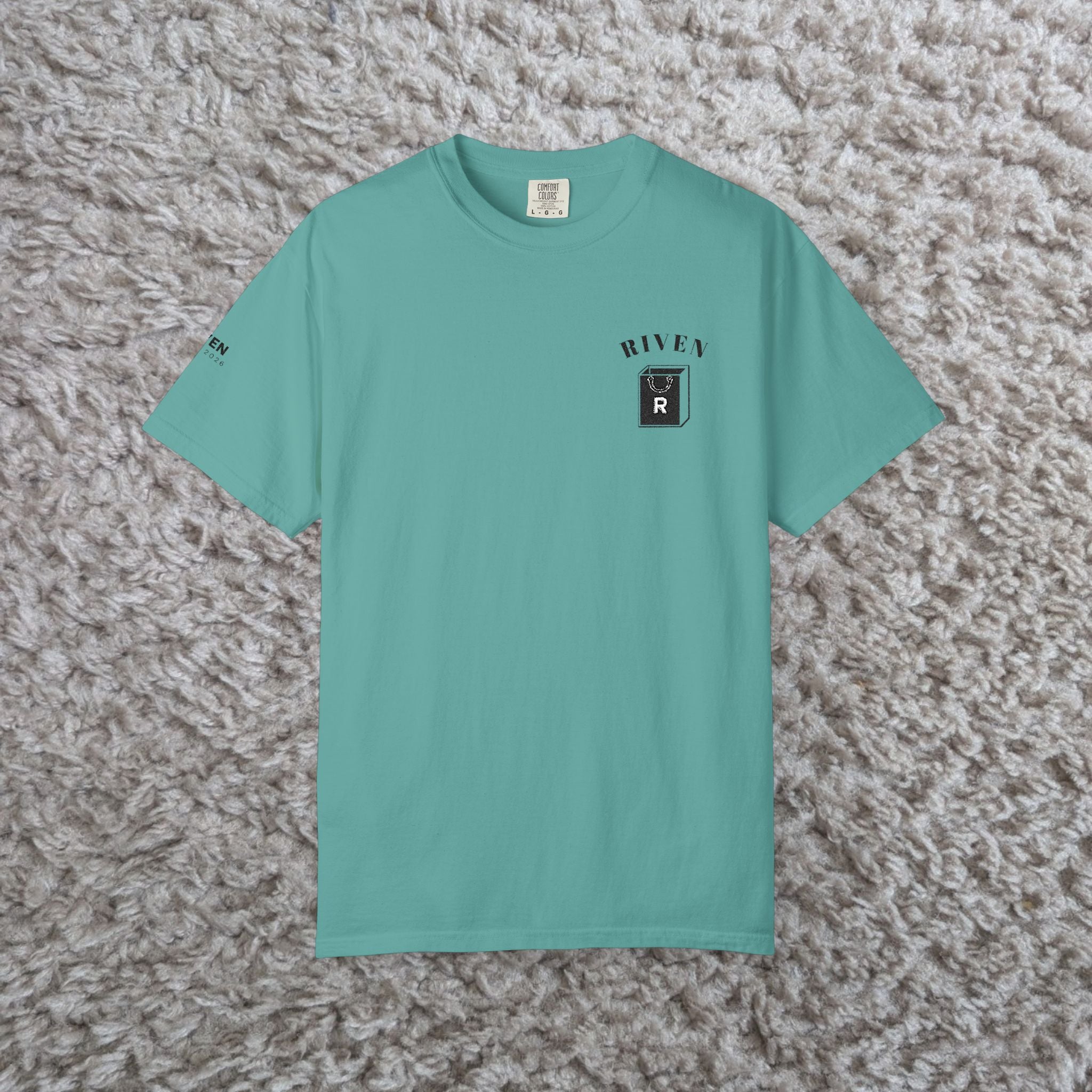 River Bear Graphic T-Shirt — Minimal Outdoor Crew Tee