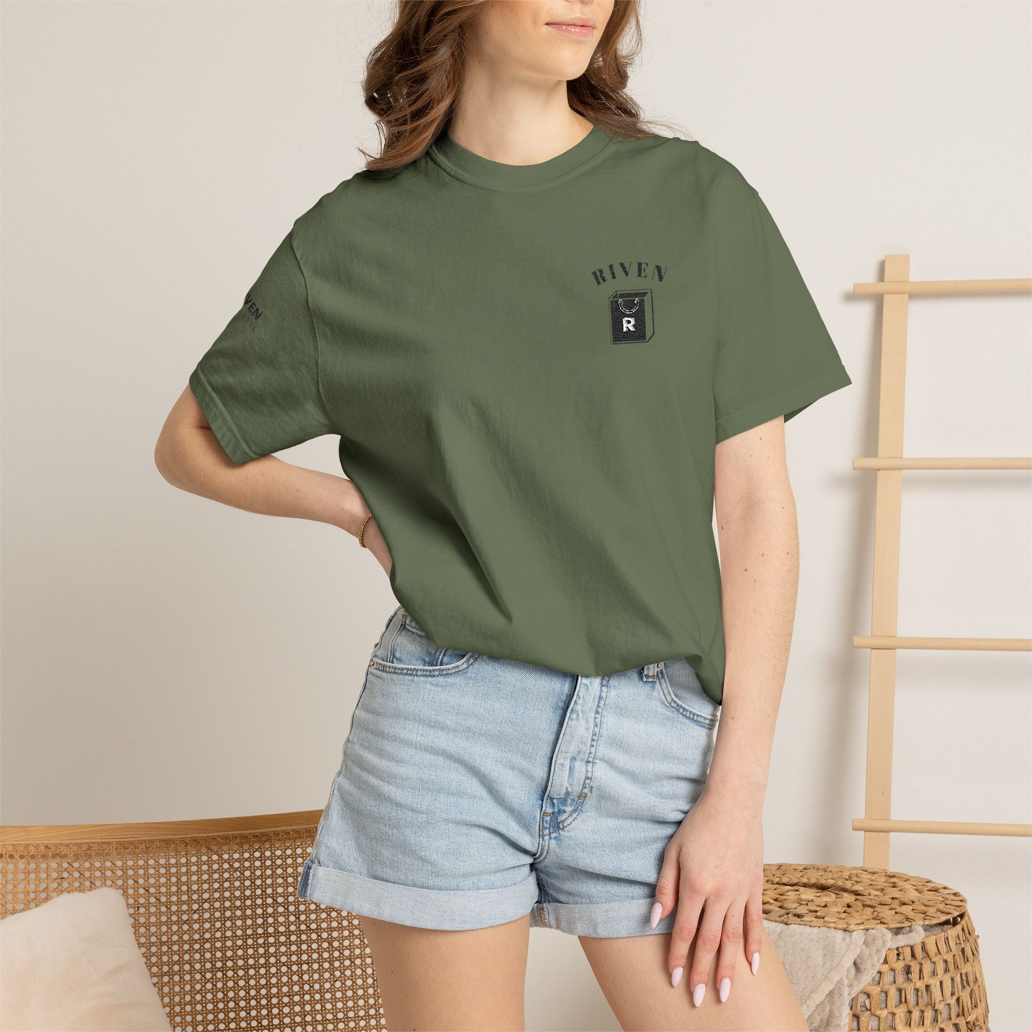 River Bear Graphic T-Shirt — Minimal Outdoor Crew Tee