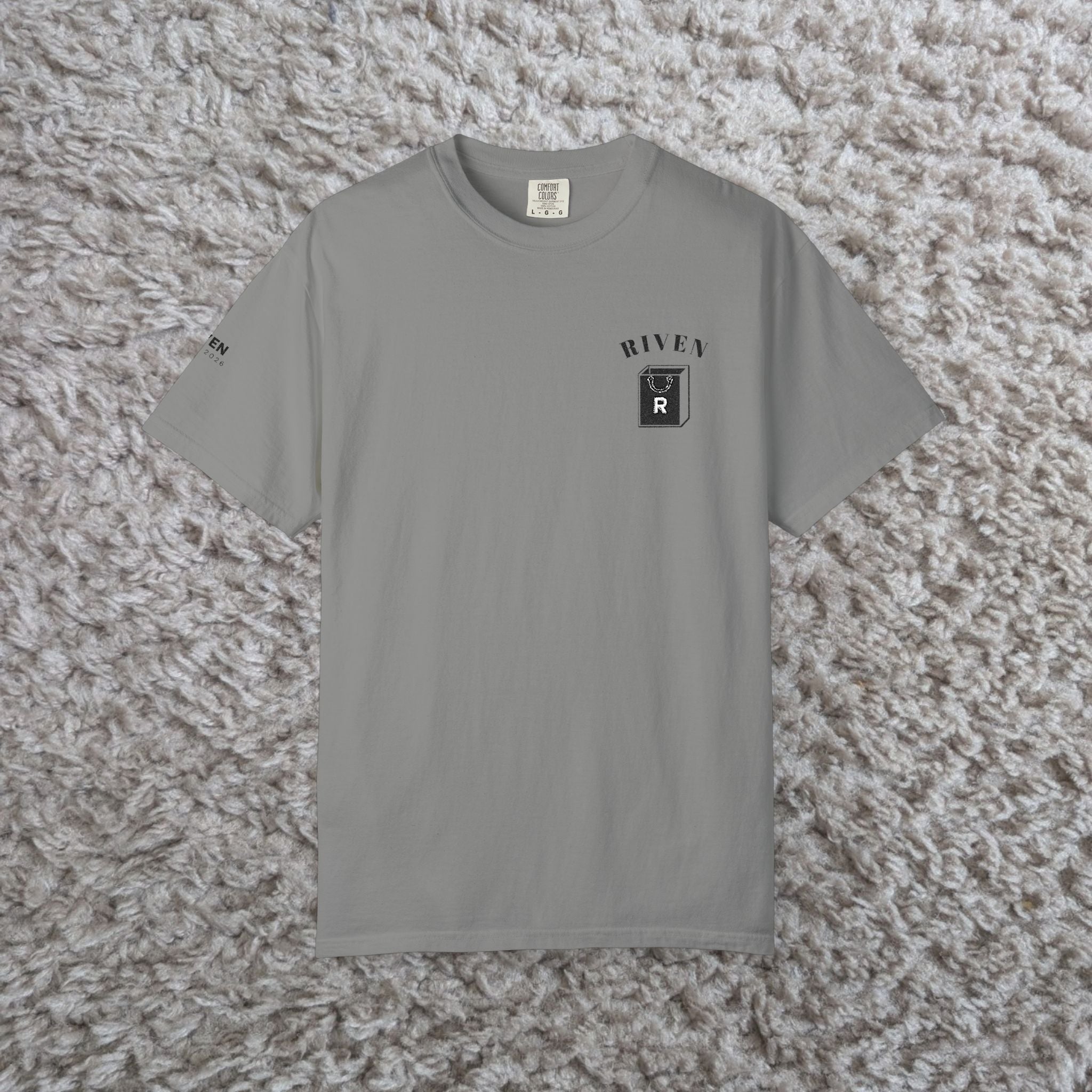 River Bear Graphic T-Shirt — Minimal Outdoor Crew Tee