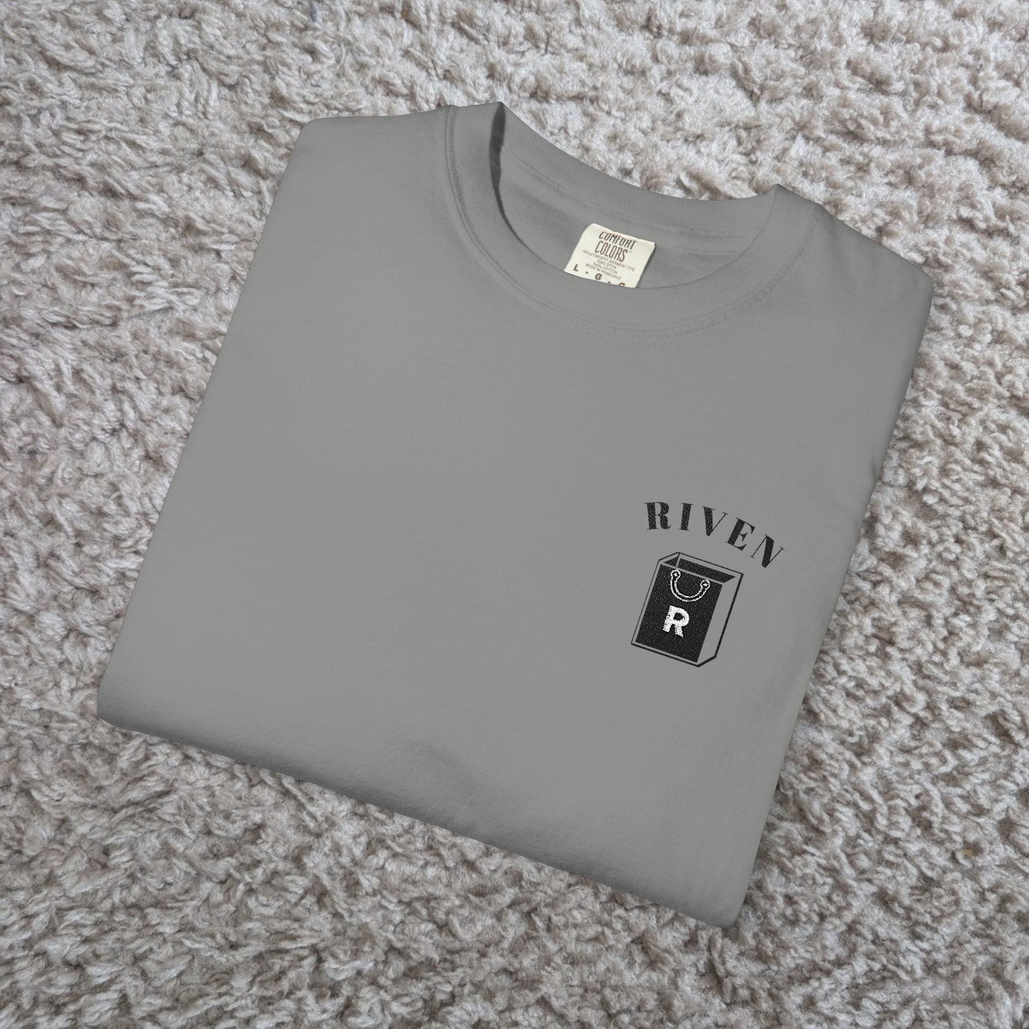 River Bear Graphic T-Shirt — Minimal Outdoor Crew Tee