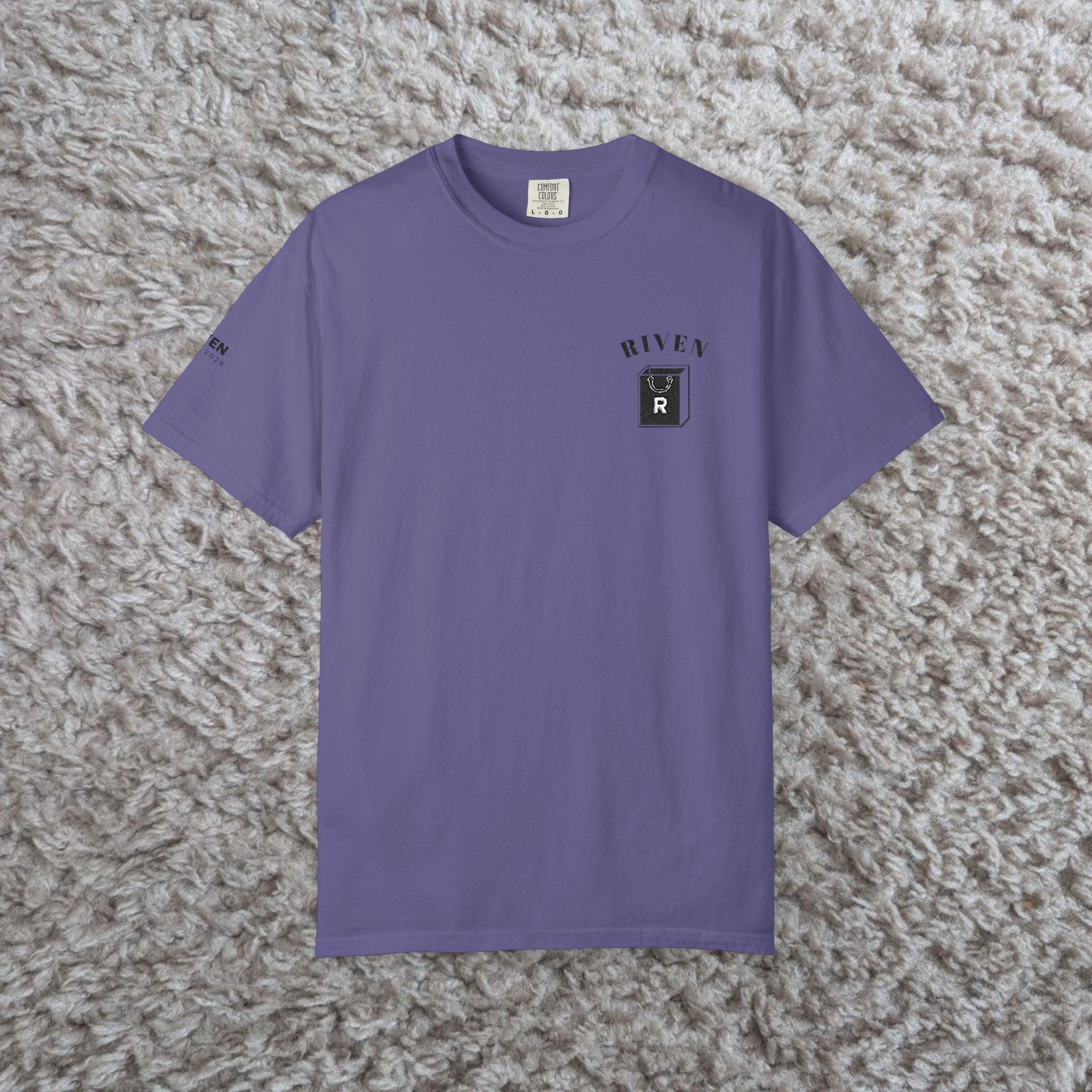 River Bear Graphic T-Shirt — Minimal Outdoor Crew Tee