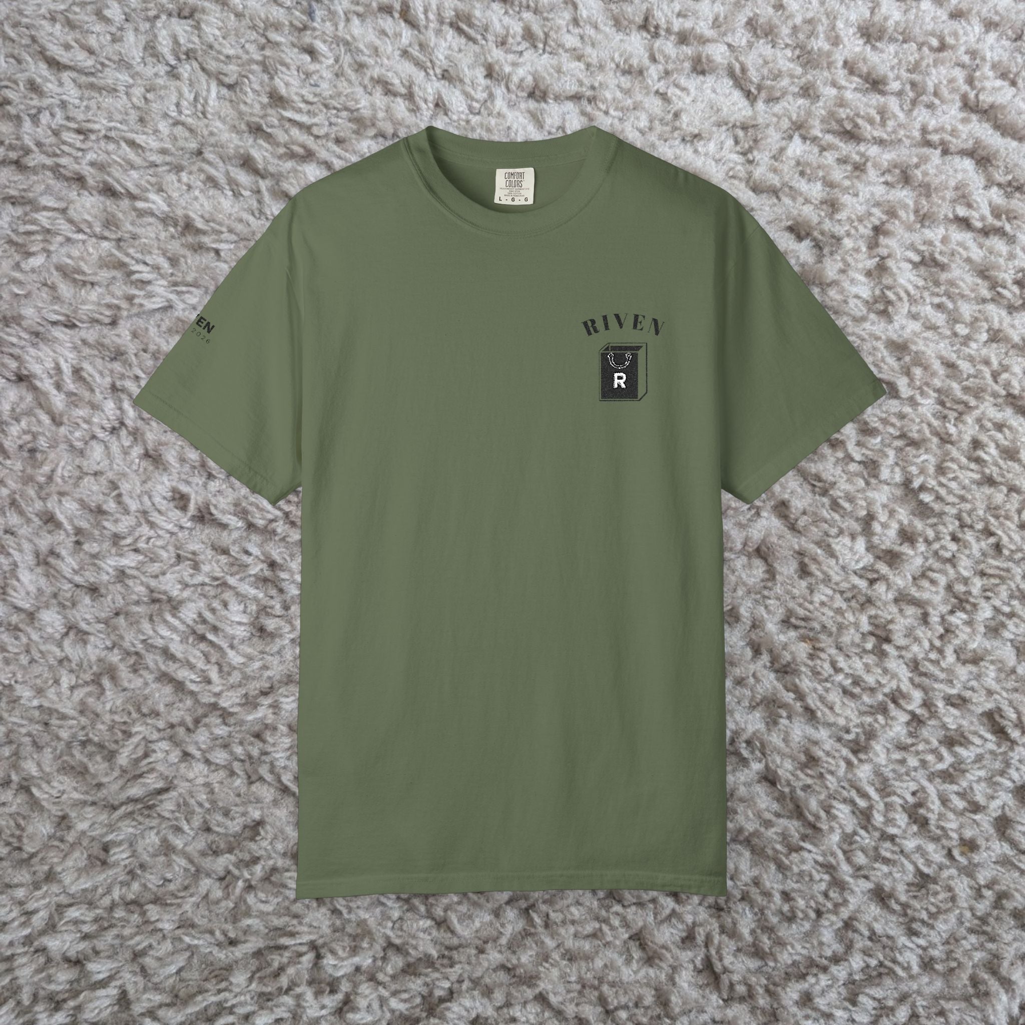 River Bear Graphic T-Shirt — Minimal Outdoor Crew Tee