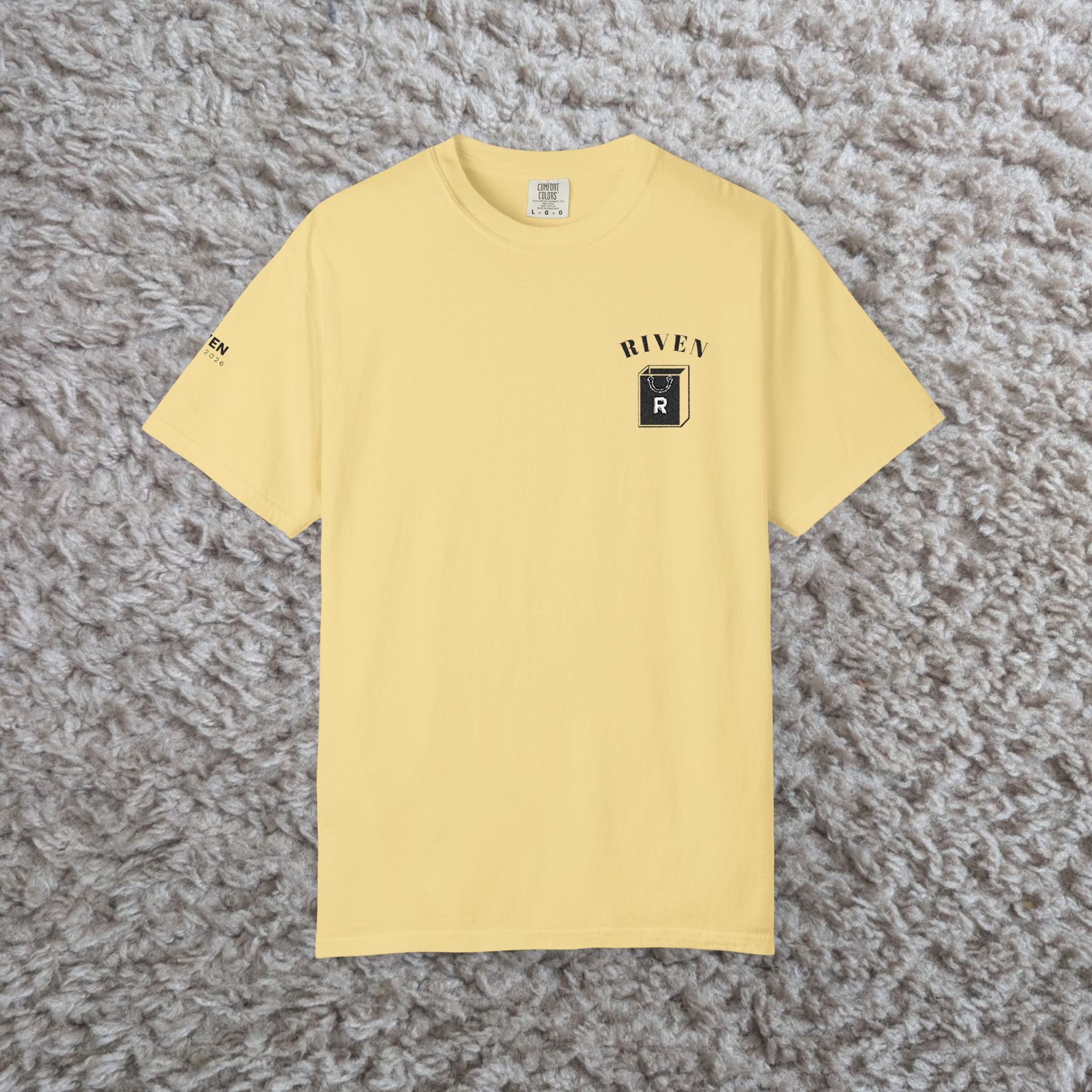 River Bear Graphic T-Shirt — Minimal Outdoor Crew Tee